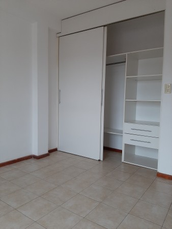 INMOBILIARIA GOMEZ GHISI Y D. FENES NEG INMOB. ALQUILAN: