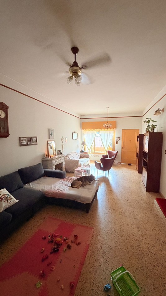 INMOBILIARIA GOMEZ GHISI Y D. FENES NEG INMOB. VENDEN: