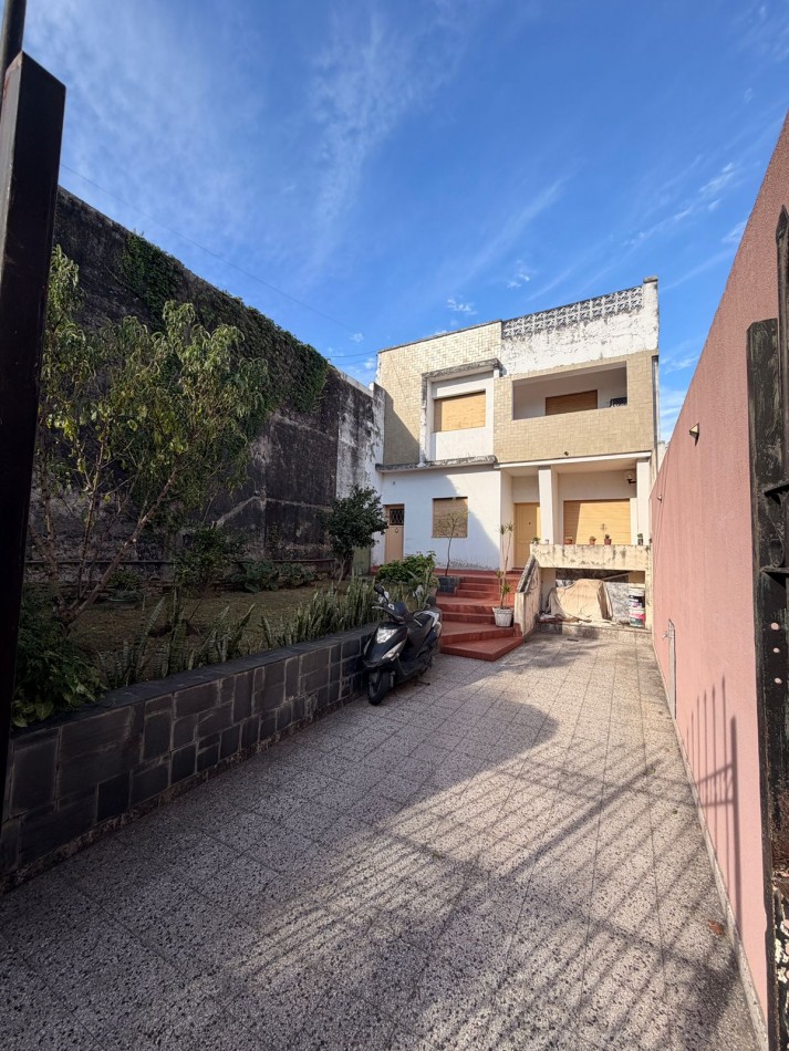 INMOBILIARIA GOMEZ GHISI Y D. FENES NEG INMOB. VENDEN: