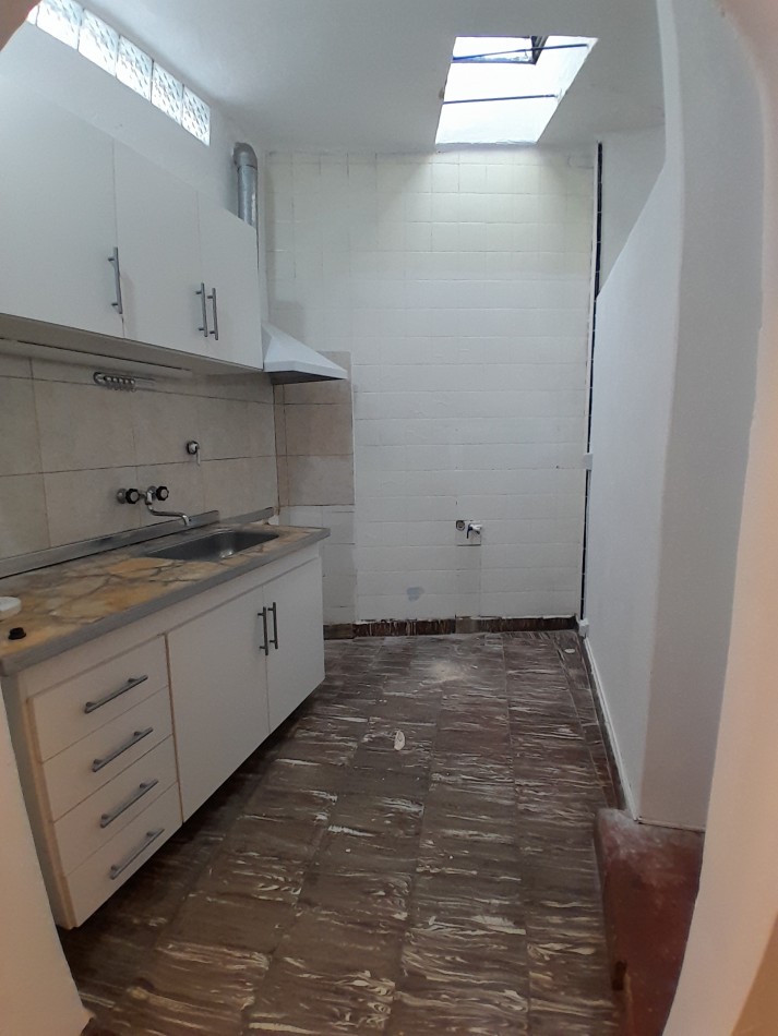 ALQUILAMOS CASA FORMOSA AL 600