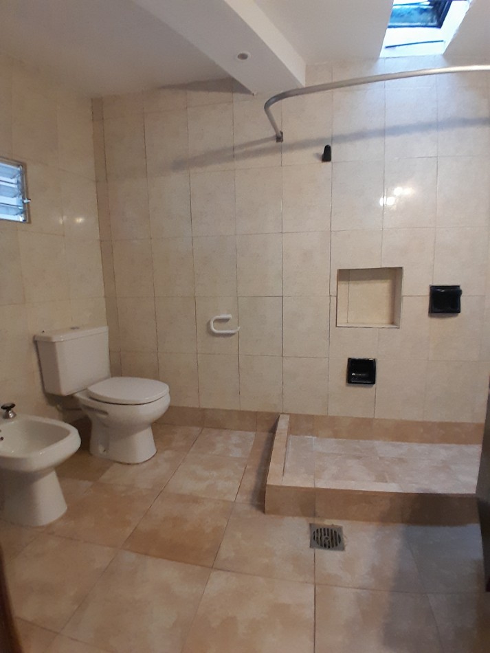 ALQUILAMOS CASA FORMOSA AL 600