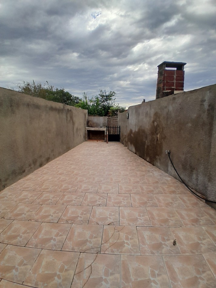 ALQUILAMOS CASA FORMOSA AL 600
