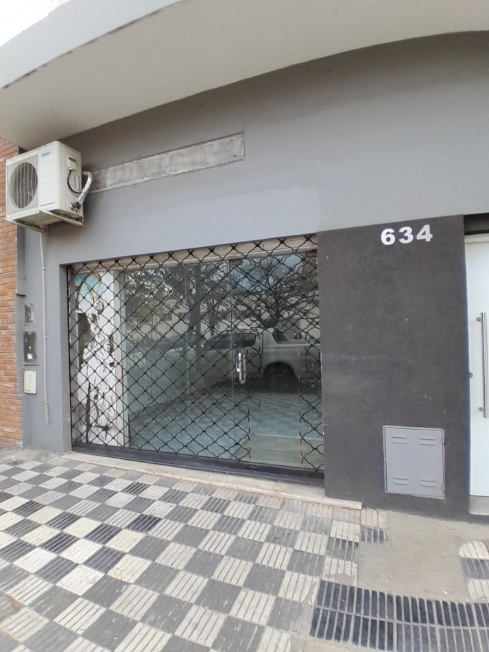 INMOBILIARIA GOMEZ GHISI Y D. FENES NEG INMOB. ALQUILAN: