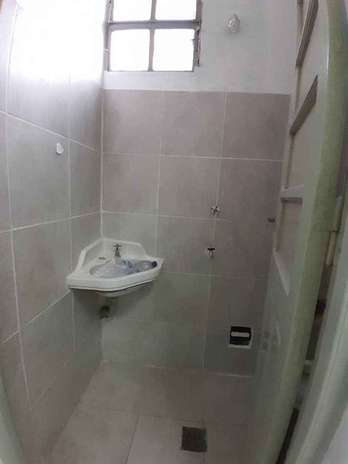 INMOBILIARIA GOMEZ GHISI Y D. FENES NEG INMOB. ALQUILAN:
