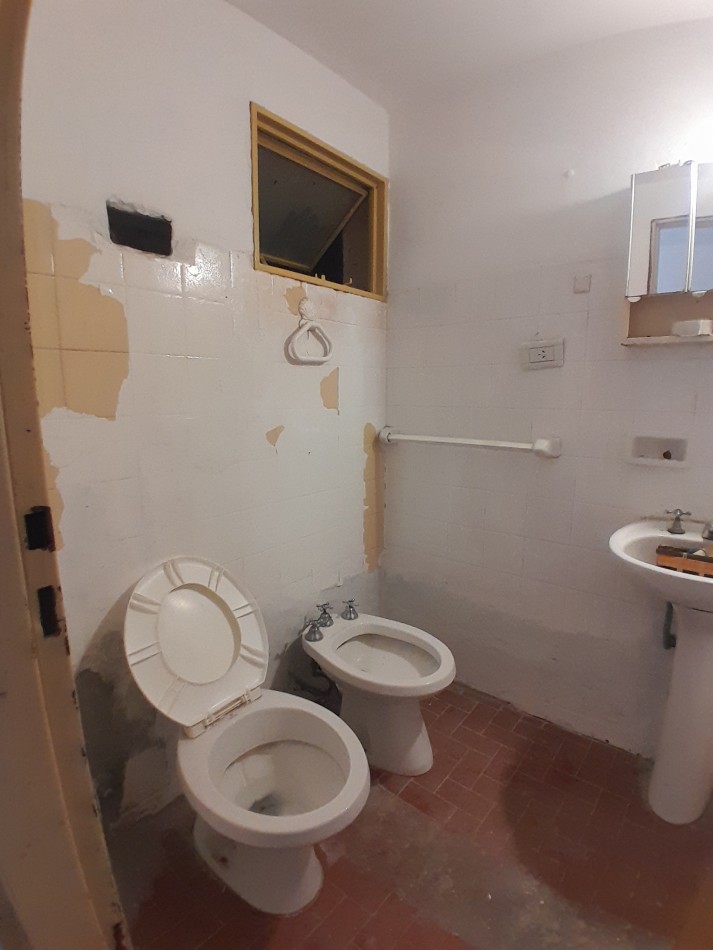 VENDEMOS DPTO DE 3 DORMITORIOS CALLE MONTEVIDEO 646