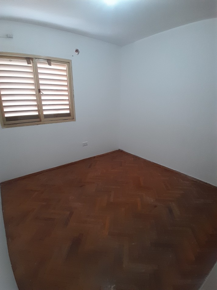 VENDEMOS DPTO DE 3 DORMITORIOS CALLE MONTEVIDEO 646