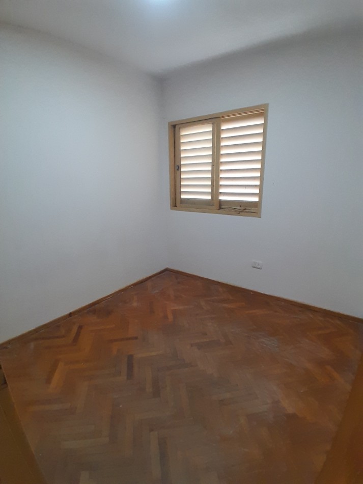 VENDEMOS DPTO DE 3 DORMITORIOS CALLE MONTEVIDEO 646