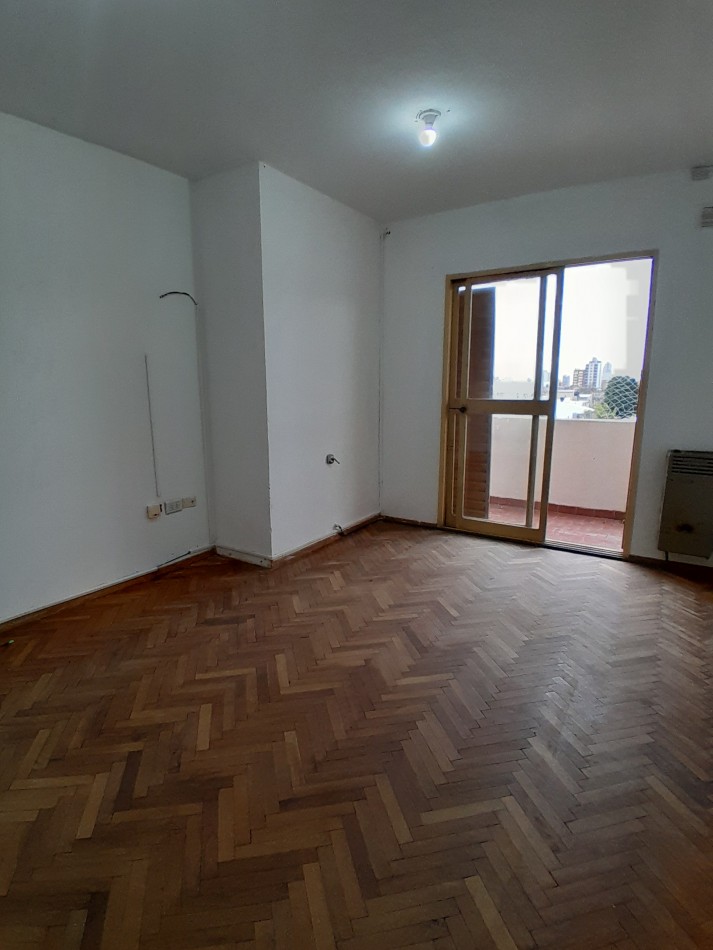 VENDEMOS DPTO DE 3 DORMITORIOS CALLE MONTEVIDEO 646