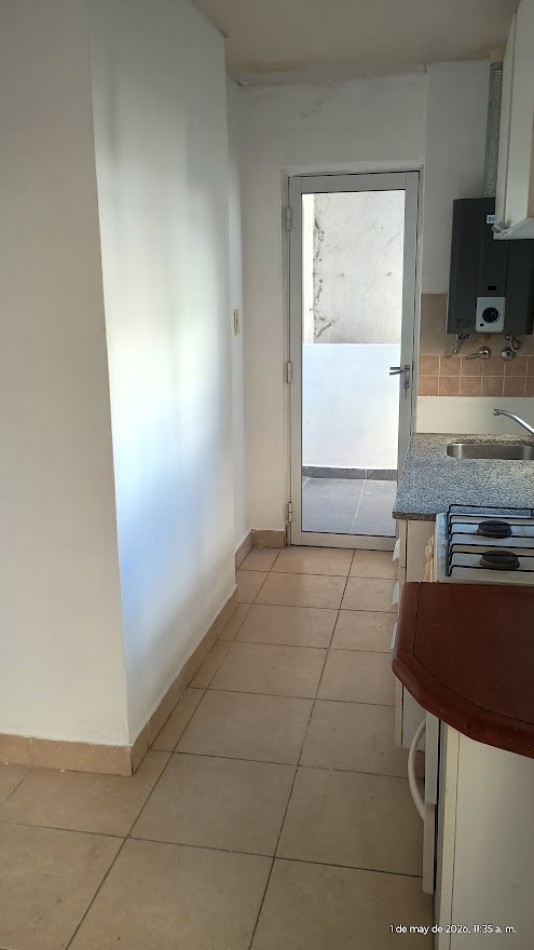 VENDEMOS Calle San Lorenzo 212 casi San Juan. Dpto 1 dormitorio.