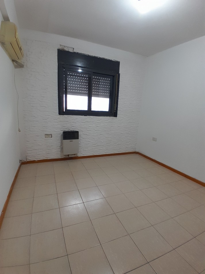ALQUILAMOS Semi piso calle Cervantes 550 3 dormitorios