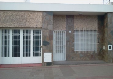 ALQUILAMOS AMPLIA CASA Calle A. Brown 559