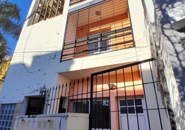 Alquilamos Calle Panama 553 dpto de 1 dormitorio y patio